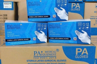 Cuối năm hàng hoá về Kho PA nhộn nhịp hơn, sáng nay găng tay TOP GLOVE- MALAY xuống hàng ạ